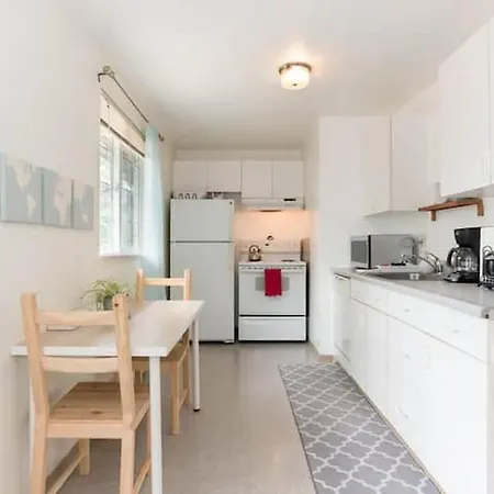 Unique, Convenient, Centrally Located Apartment